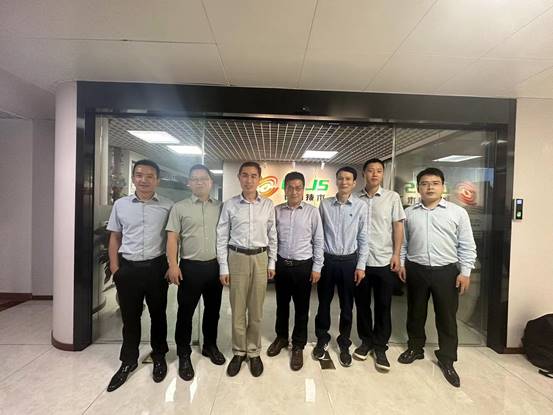 说明: J:\5.402永利集团官网入口(2022年11月始)\照片\2023.03访企拓岗走访企业\402永利集团官网入口领导班子一行调研海南创讯技术有限公司合影.jpg