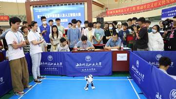 说明: C:\Users\Administrator\Desktop\苏婷比赛新闻稿\第二十五届机器人大赛海南赛区照片5.20\7B7A9576.jpg